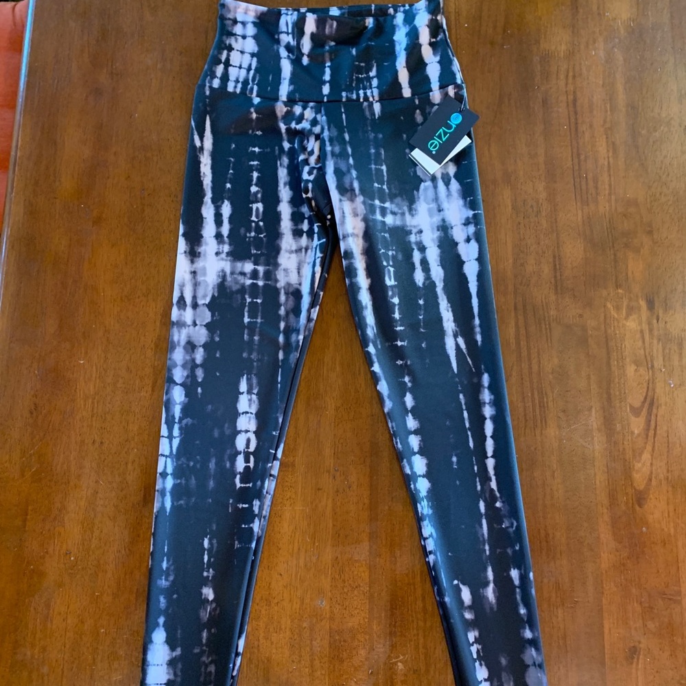 Onzie activewear leggings